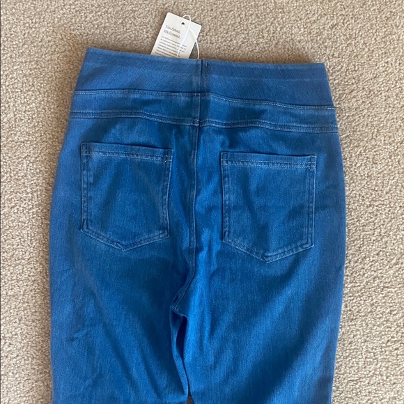 SMALL(FULL LENGTH).   HALARA FLEX DENIUM KNIT CASUAL LEGGINGS - Picture 8 of 9